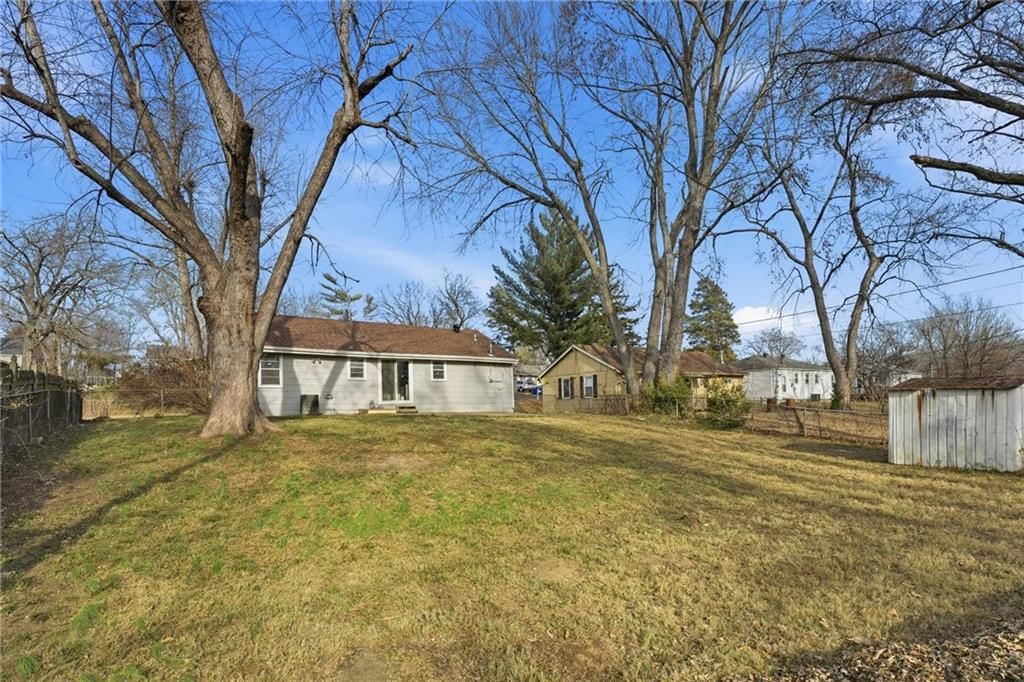 6219 Lathrop Avenue — photo 25