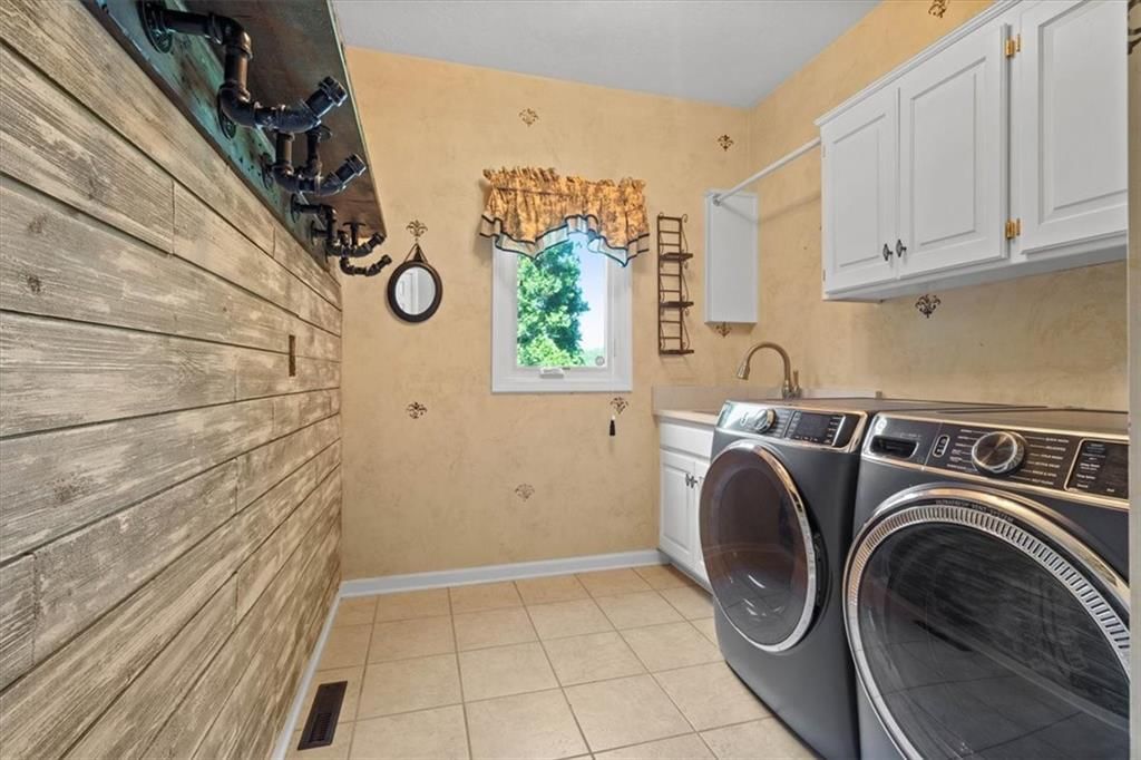 14605 Dearborn Street — photo 24