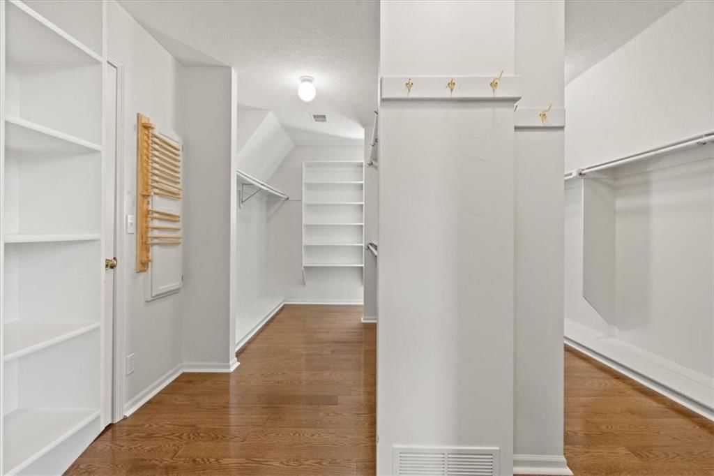 14605 Dearborn Street — photo 37