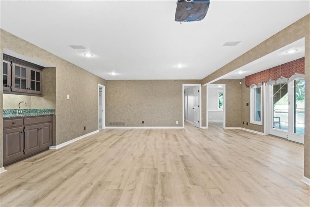 14605 Dearborn Street — photo 40