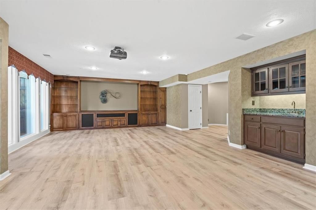 14605 Dearborn Street — photo 41