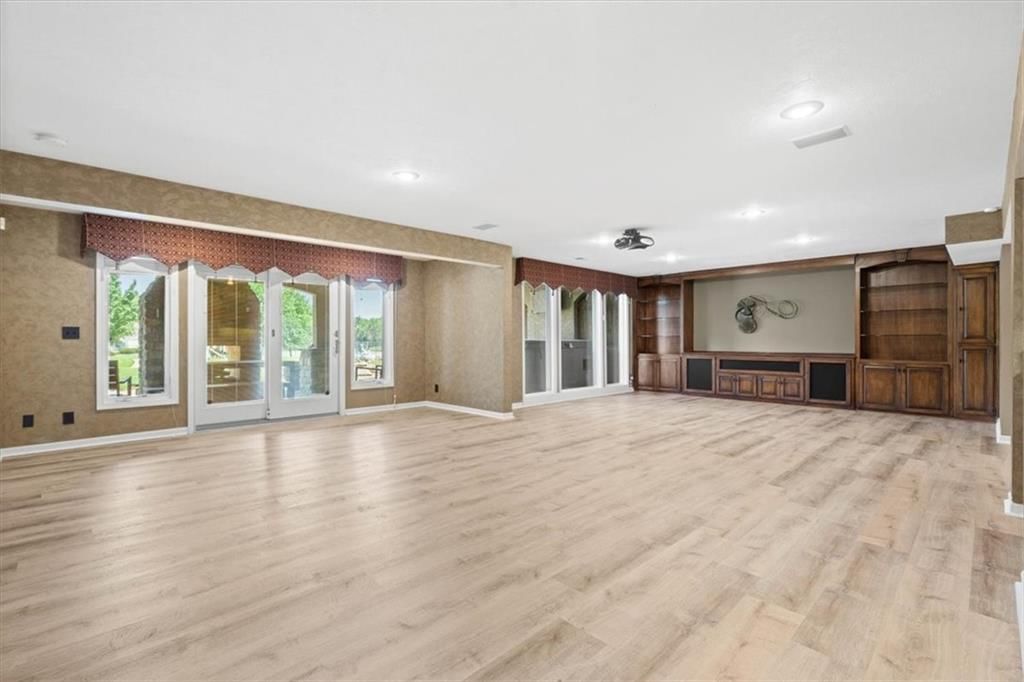 14605 Dearborn Street — photo 43