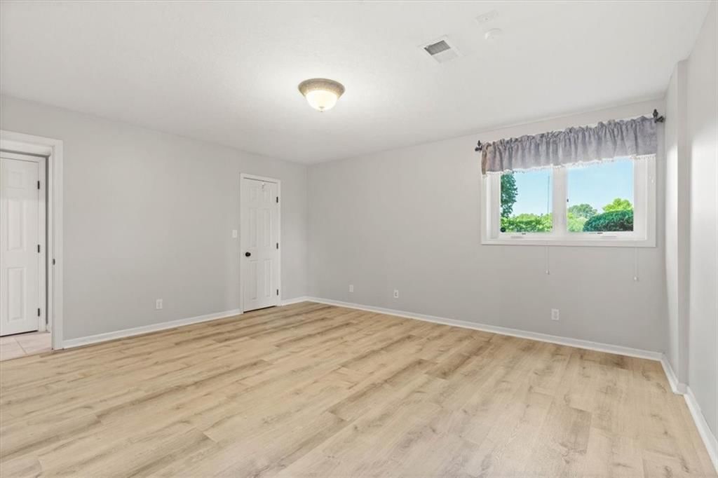 14605 Dearborn Street — photo 46