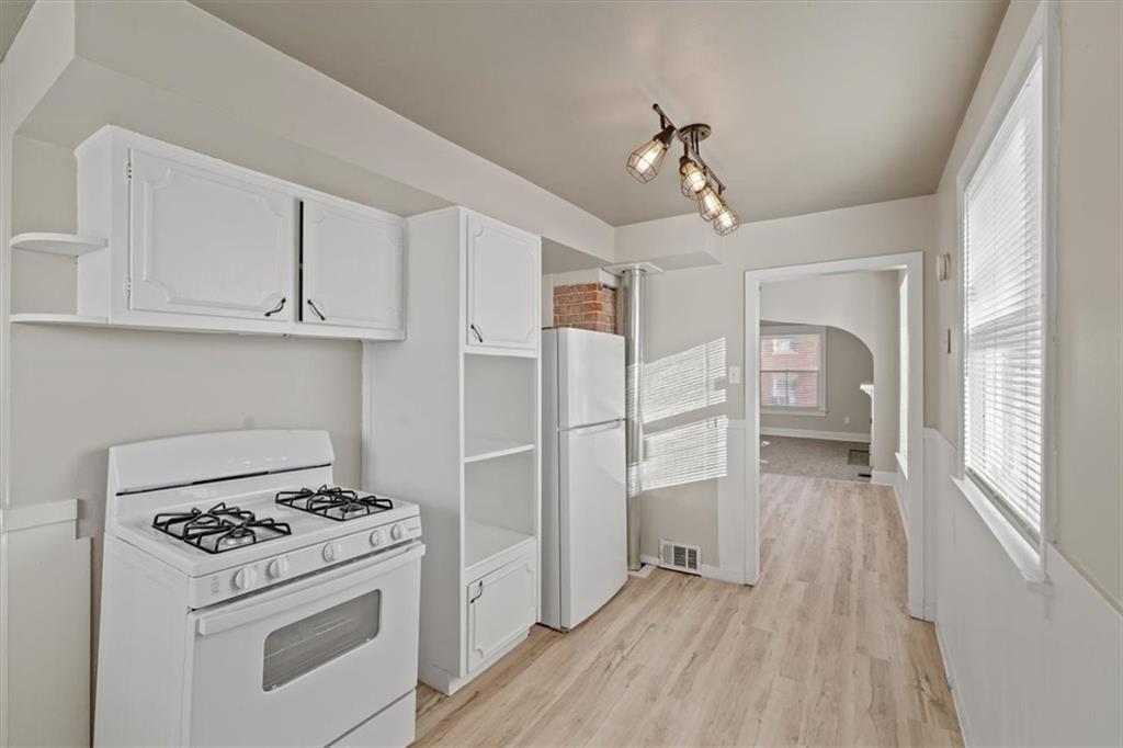 114 N Askew Avenue — photo 10