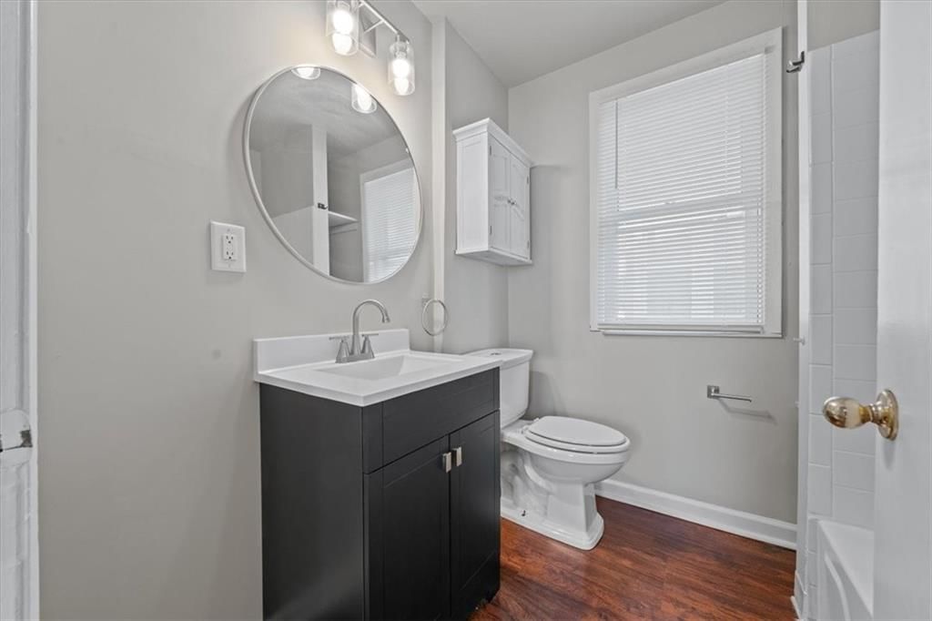 114 N Askew Avenue — photo 13