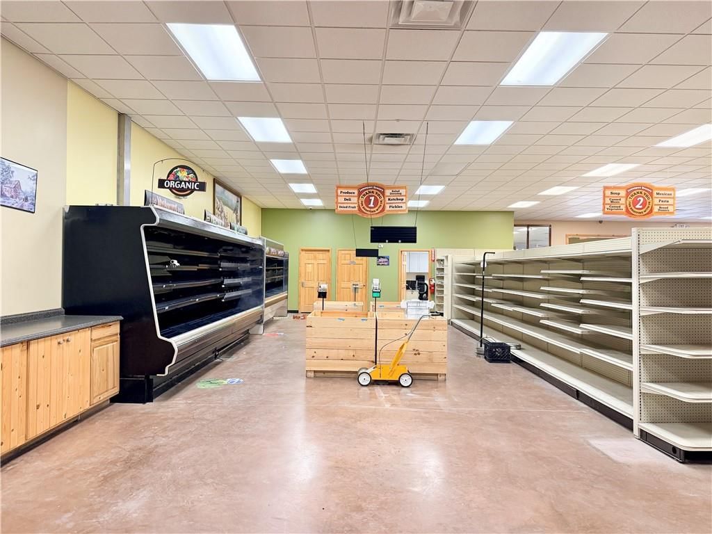302 S Broadway Street — photo 11