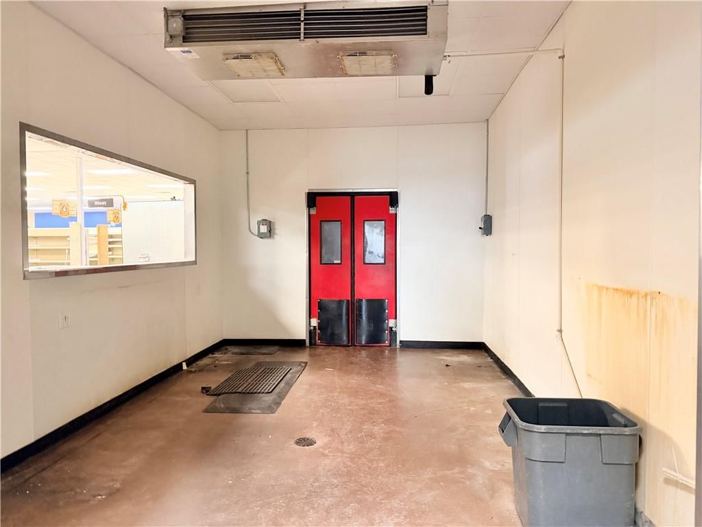 302 S Broadway Street — photo 16