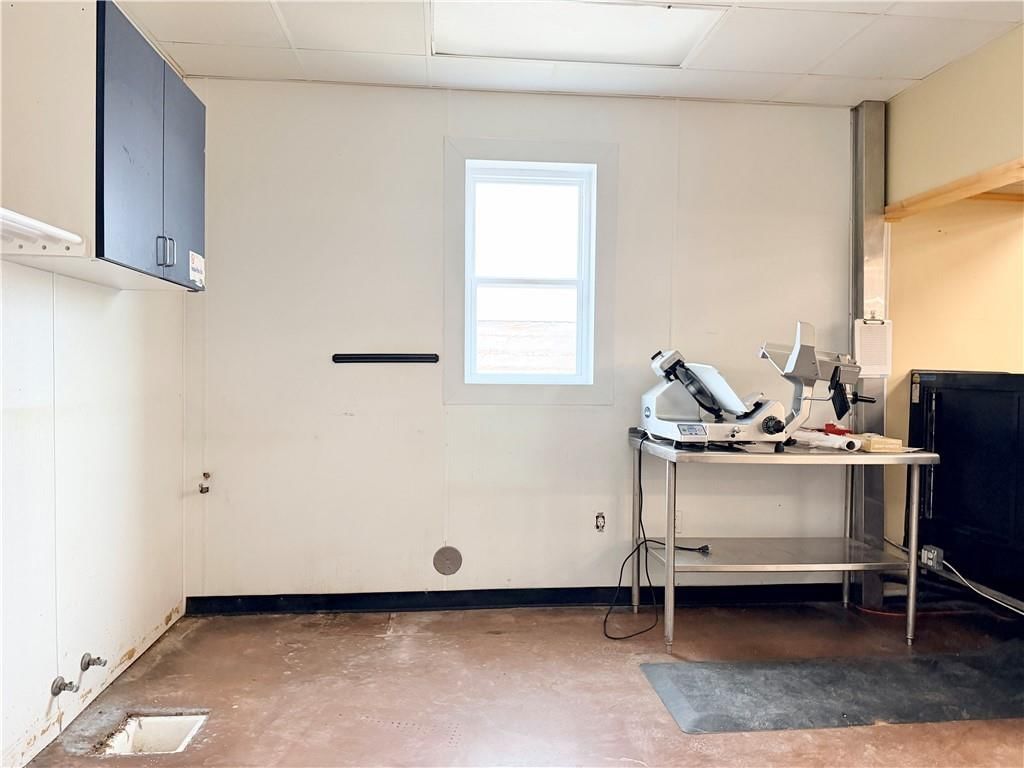 302 S Broadway Street — photo 19