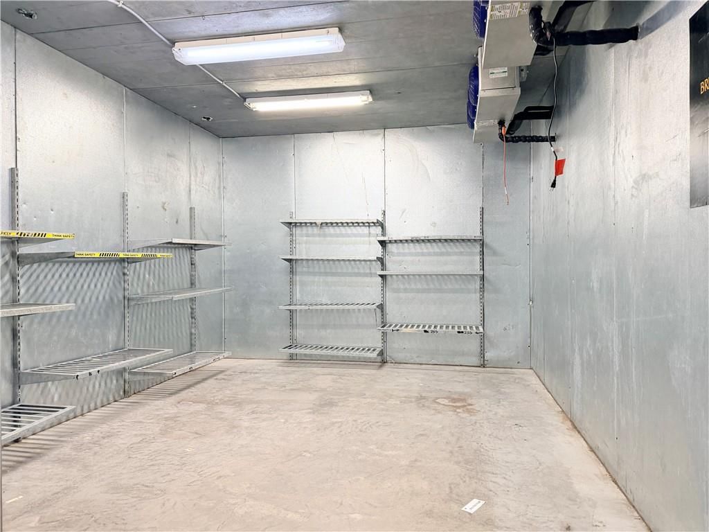 302 S Broadway Street — photo 25