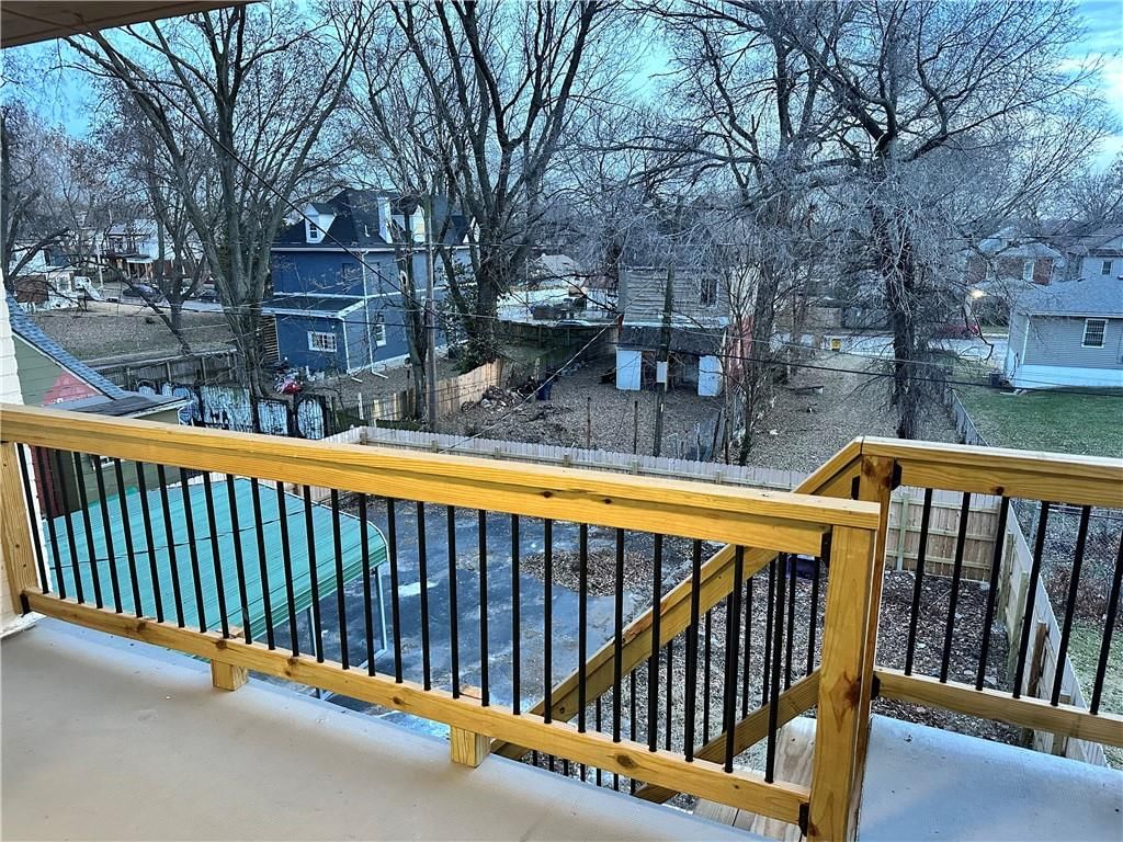 2647 E 6th Street — photo 36