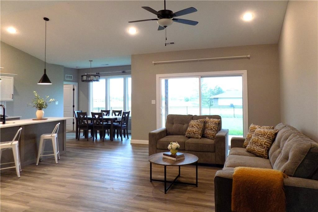 1215 Alexander Court — photo 4