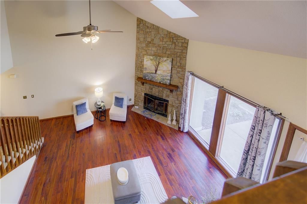 236 SW Raintree Drive — photo 8