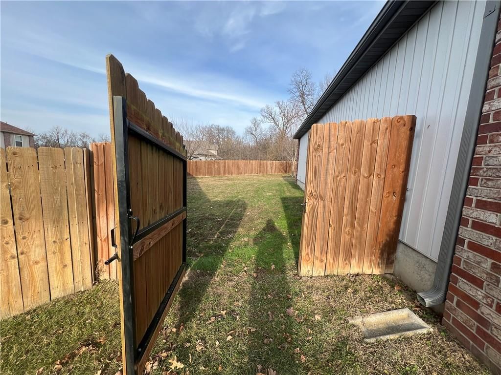 245 W Erin Court — photo 8
