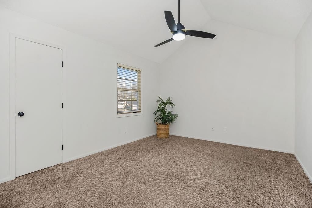 224 SW Pinetree Lane — photo 15