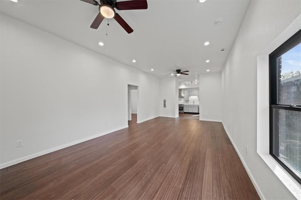 2121 Elma Street — photo 4