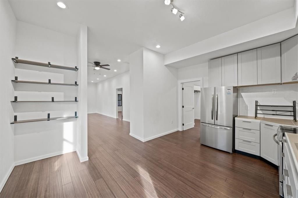 2121 Elma Street — photo 8
