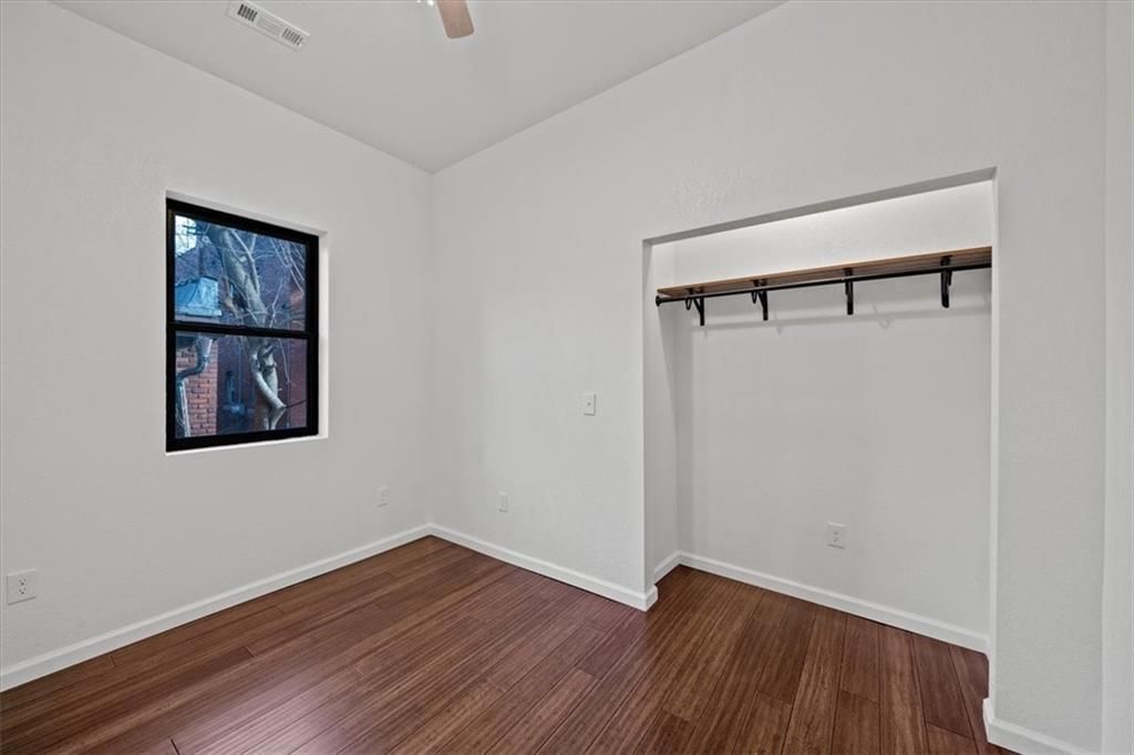 2121 Elma Street — photo 12