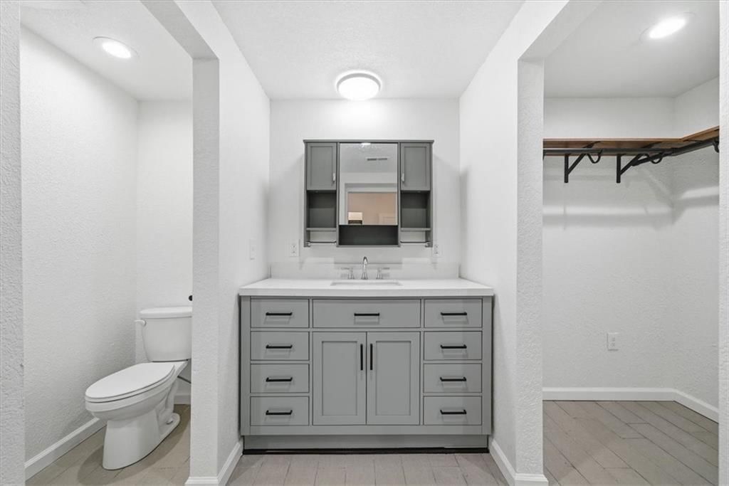 2121 Elma Street — photo 14