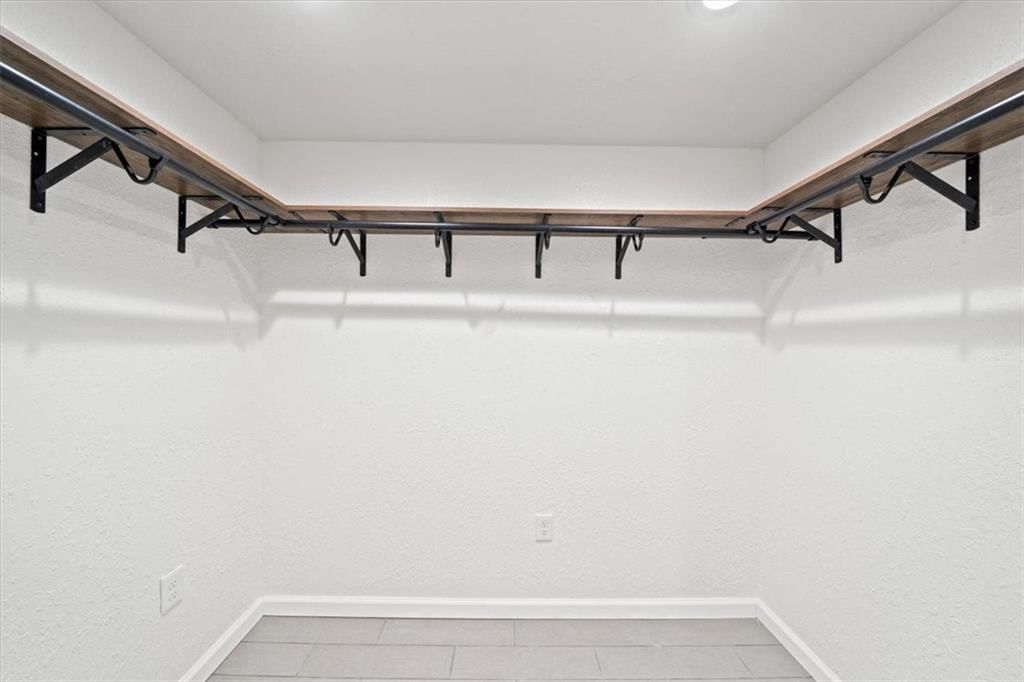 2121 Elma Street — photo 16