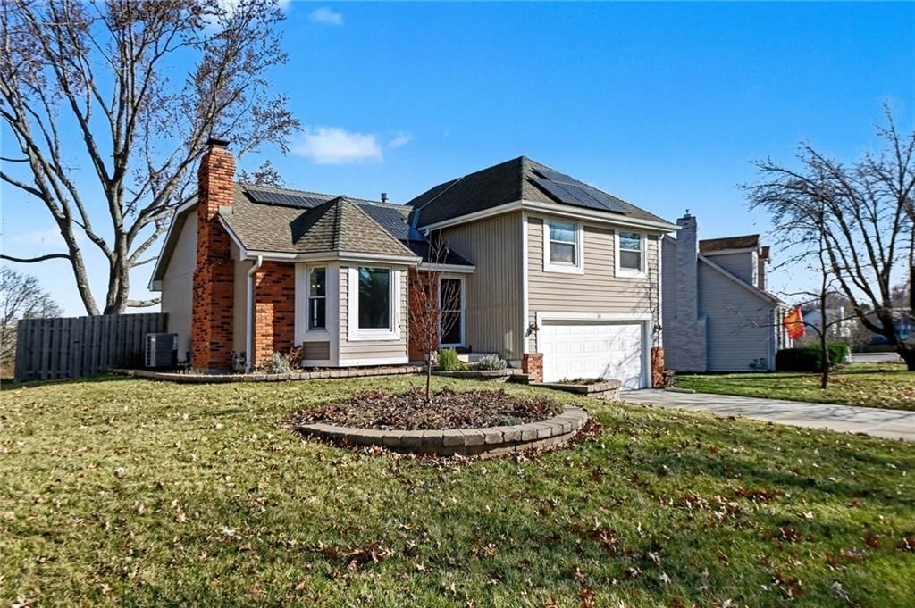 716 NE Thames Drive — photo 4