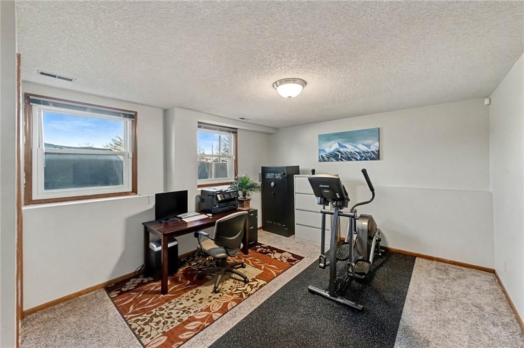 716 NE Thames Drive — photo 22