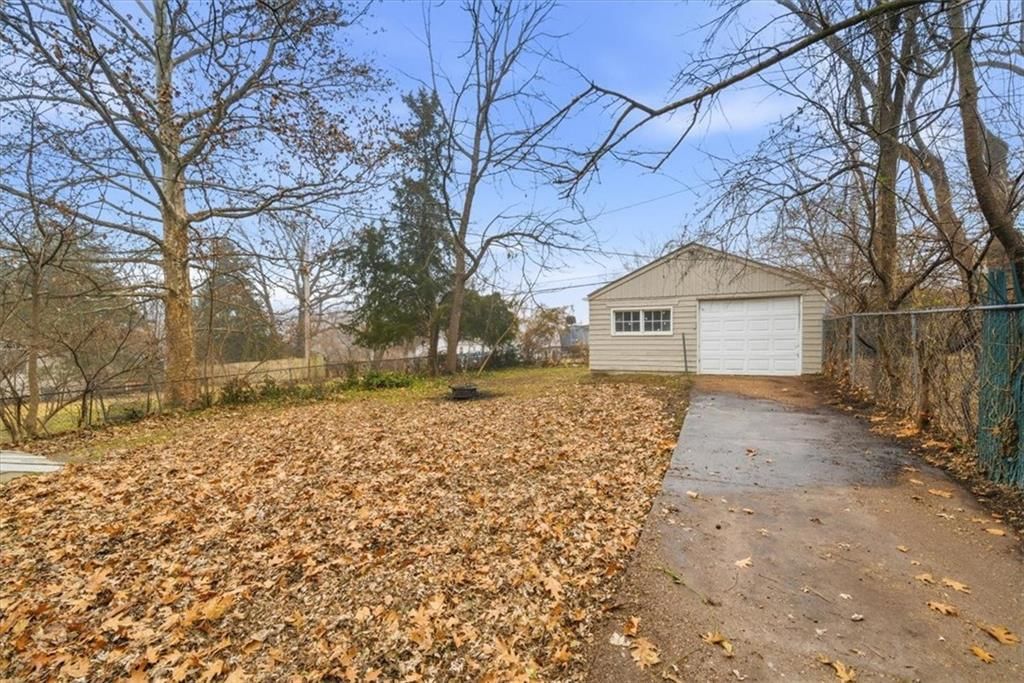1523 Harvard Avenue — photo 13