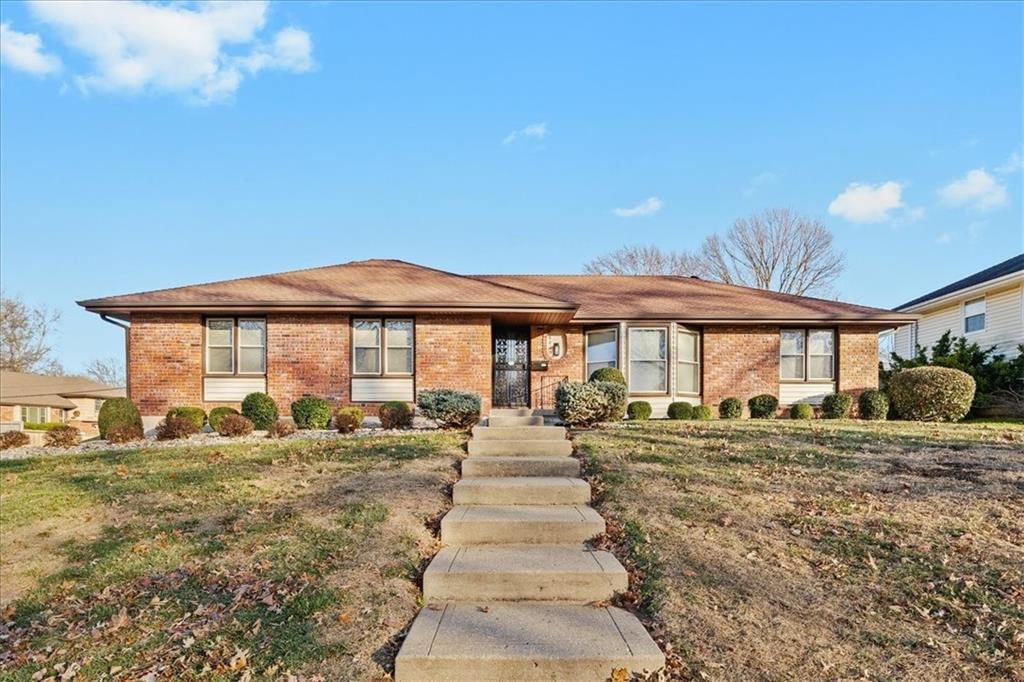 6805 N Wayne Avenue, Kansas City, MO