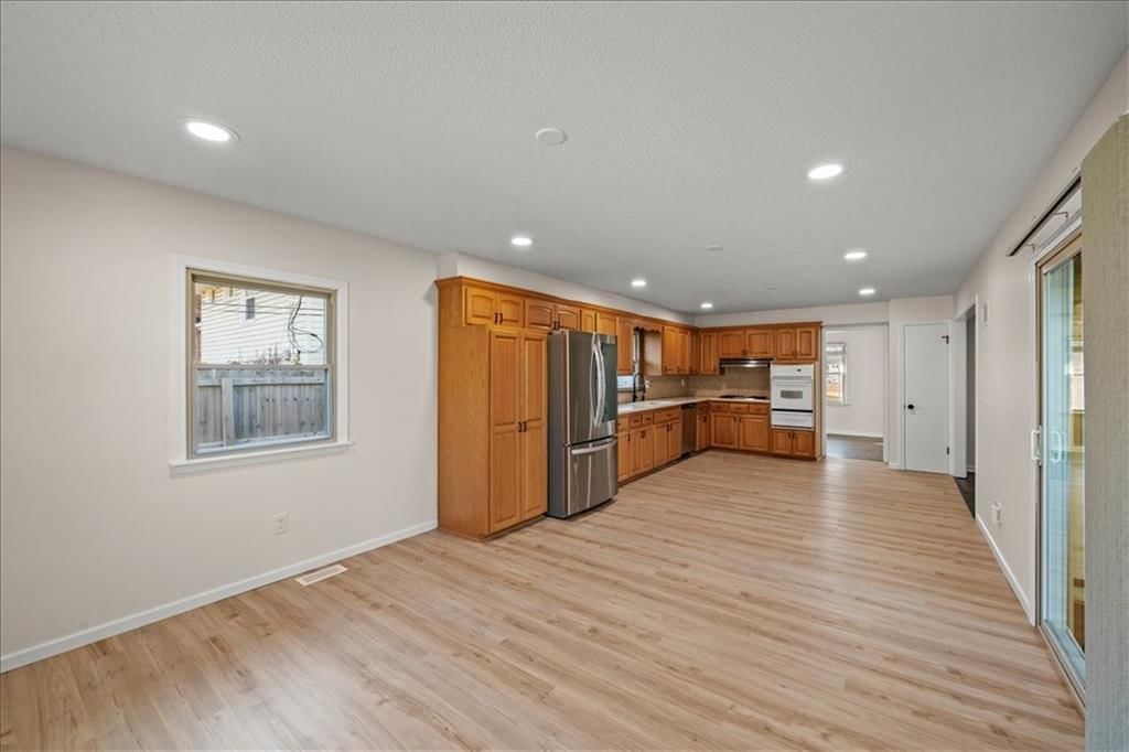 6805 N Wayne Avenue — photo 14