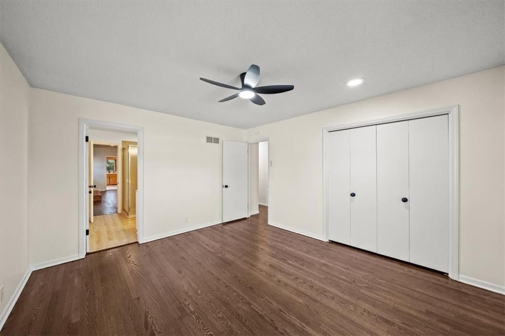 6805 N Wayne Avenue — photo 19