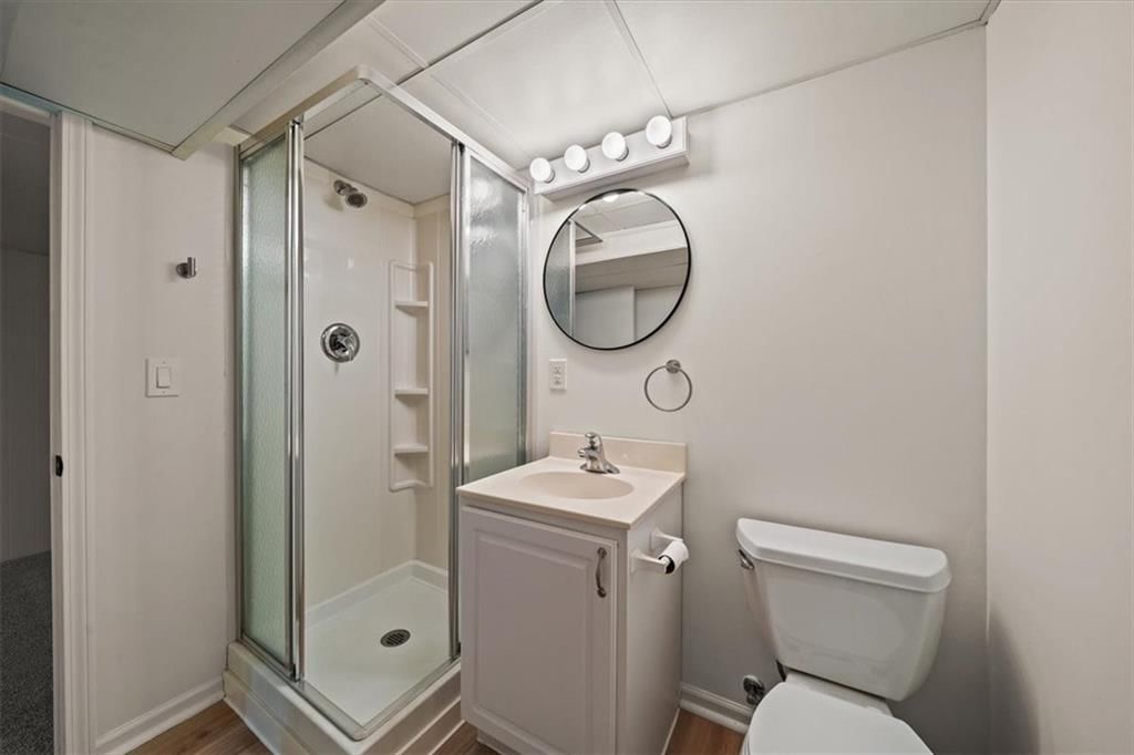 6805 N Wayne Avenue — photo 23