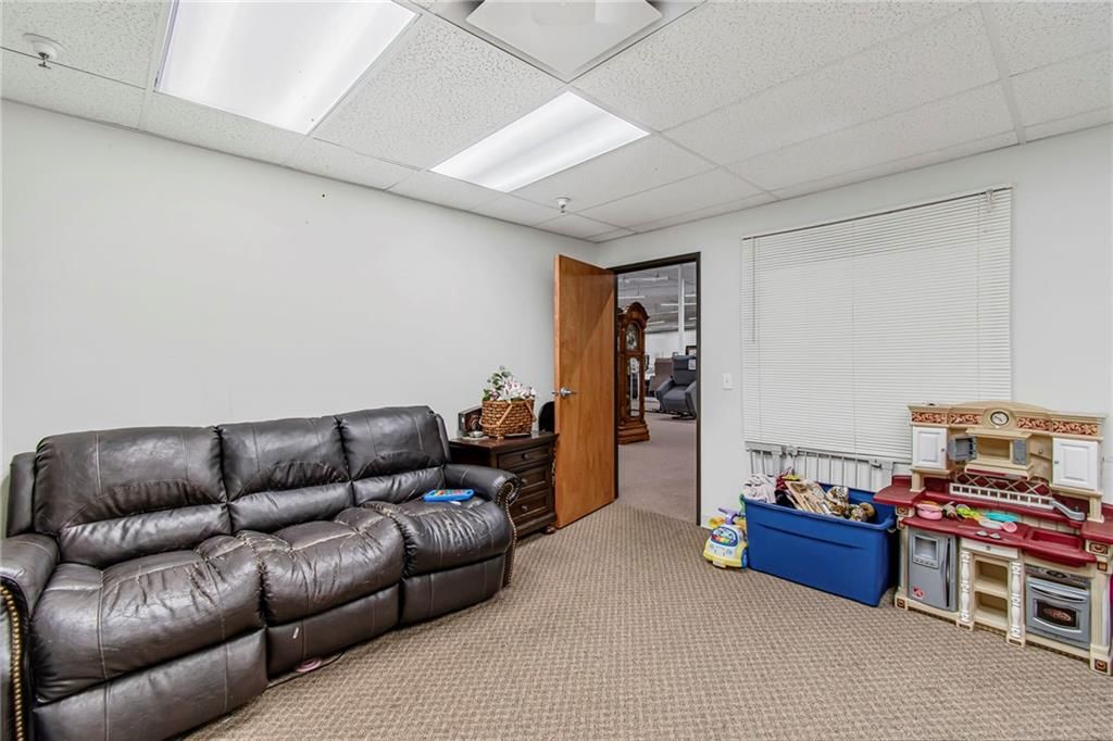 912 Walton Way — photo 22