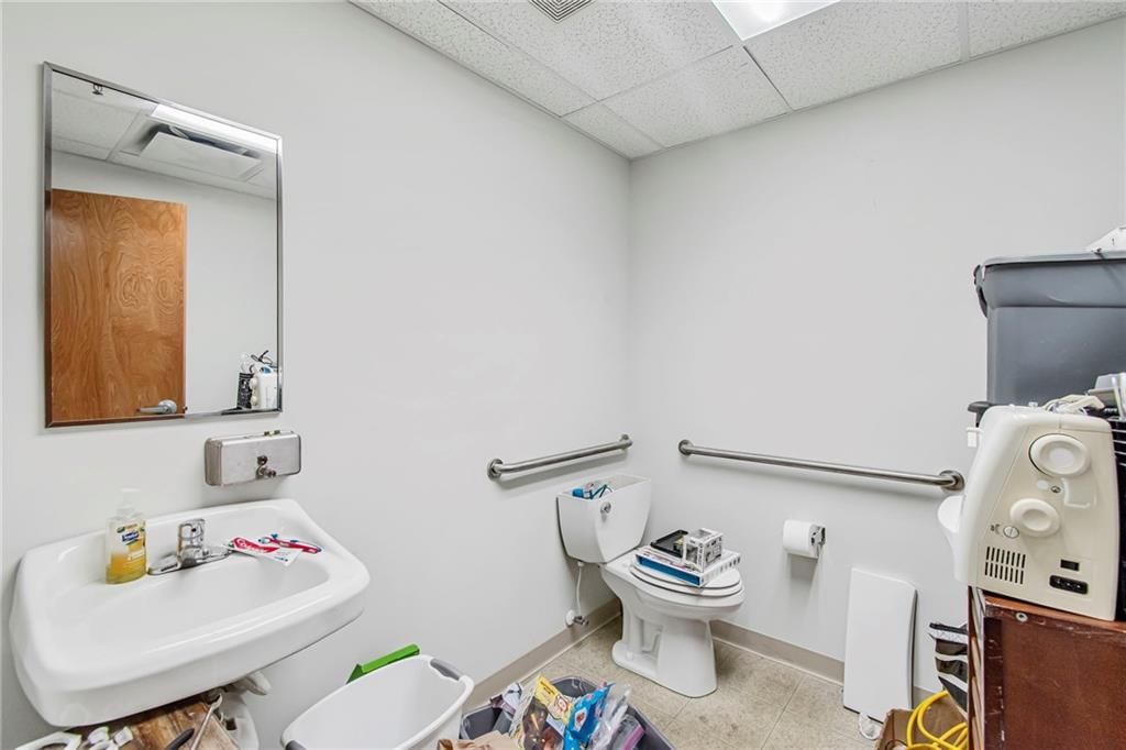 912 Walton Way — photo 23