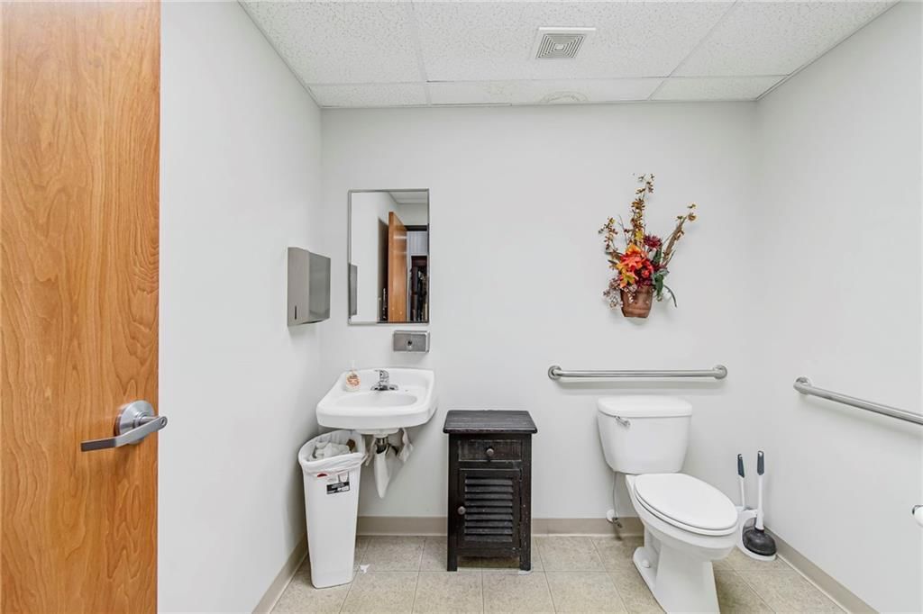 912 Walton Way — photo 24