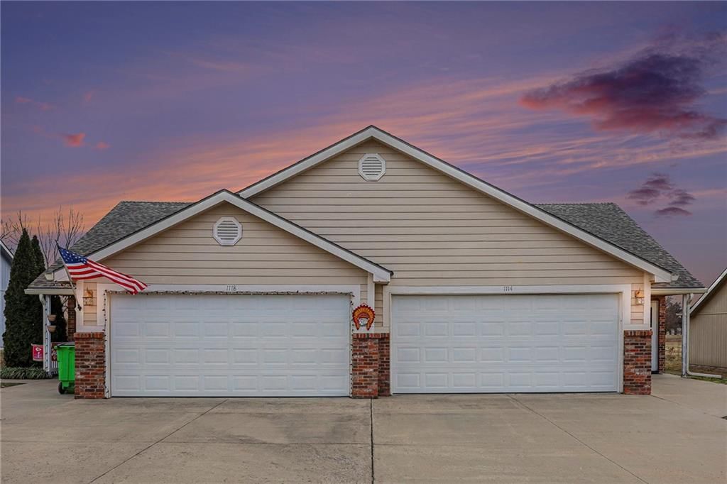 1114 Pebble Beach Lane — photo 1
