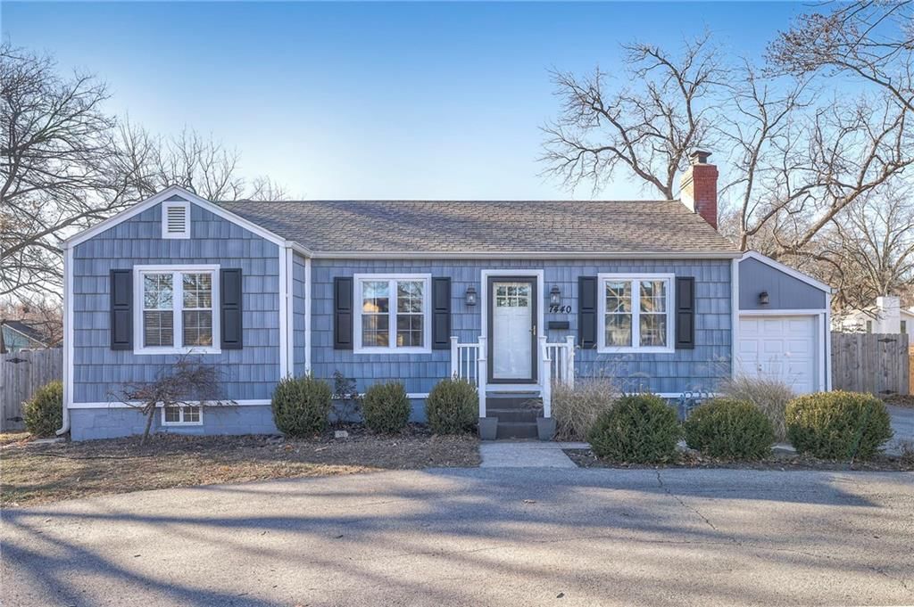 7440 Walmer Street, Overland Park, KS