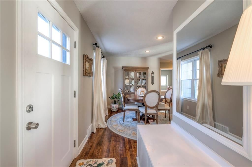 7440 Walmer Street — photo 3