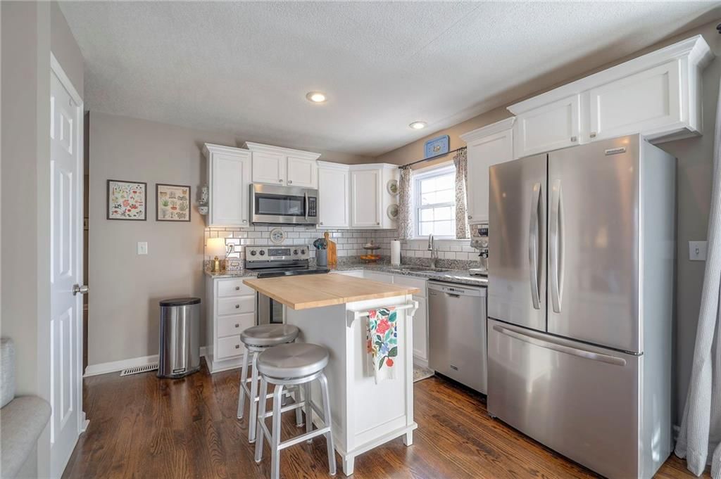 7440 Walmer Street — photo 12