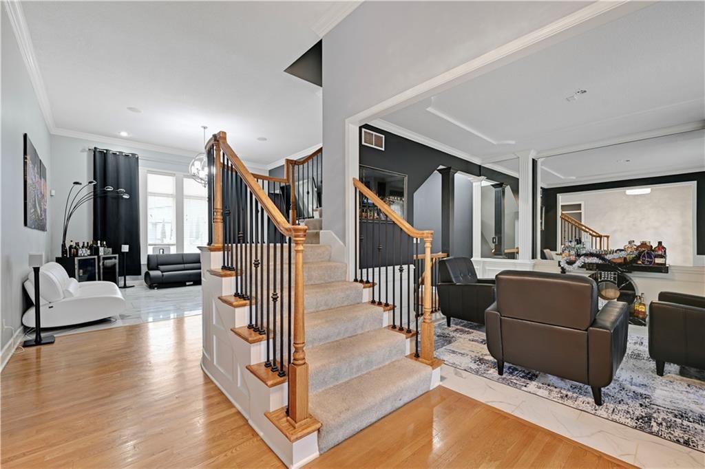 9008 N Lewis Avenue — photo 6