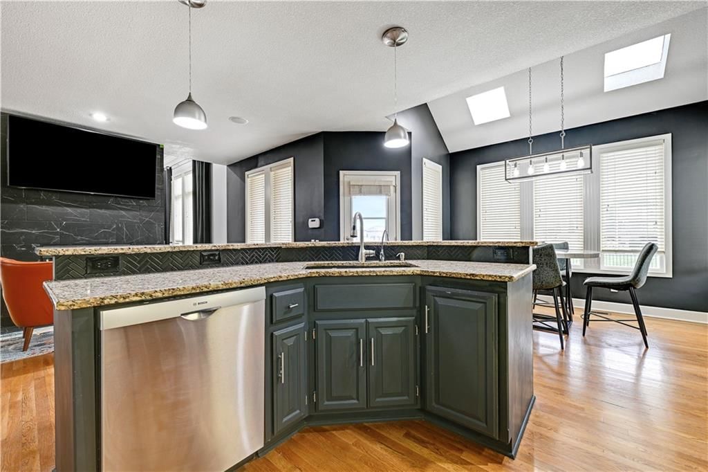 9008 N Lewis Avenue — photo 12