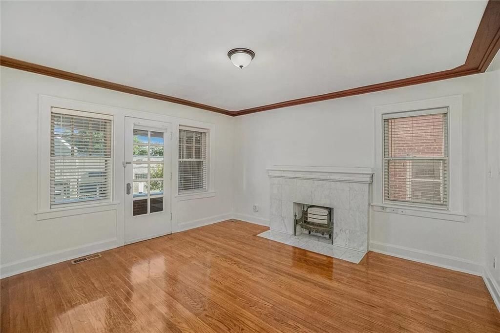 317 E 43rd Street — photo 2