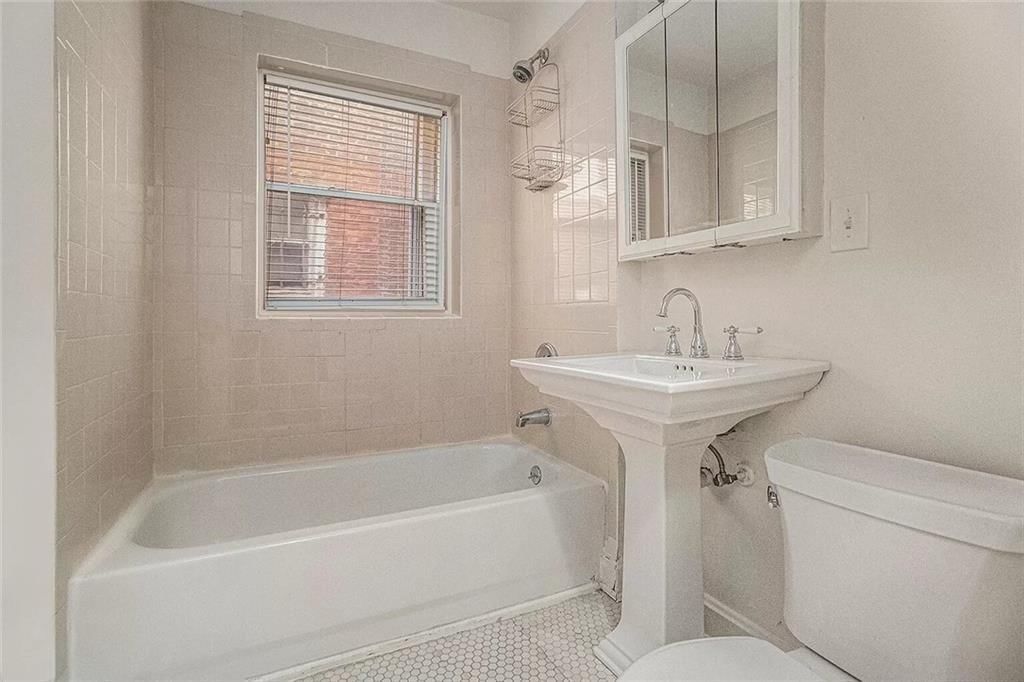 317 E 43rd Street — photo 8