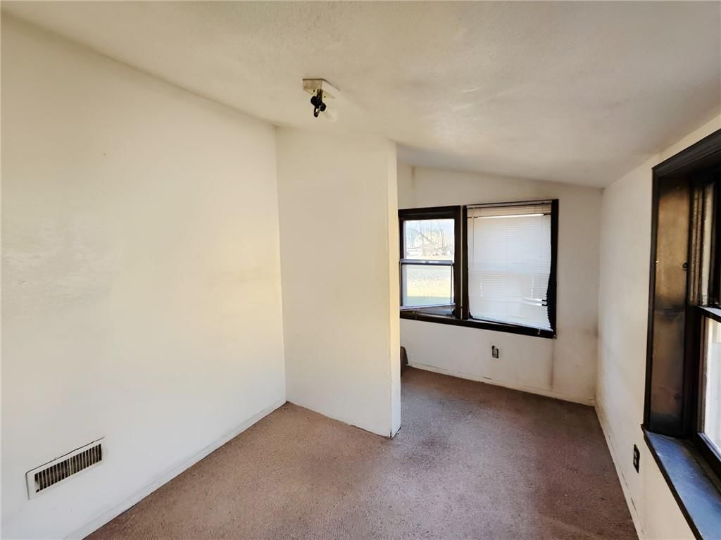 6320 Sloan Avenue — photo 4