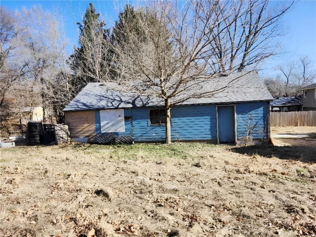 6320 Sloan Avenue — photo 9