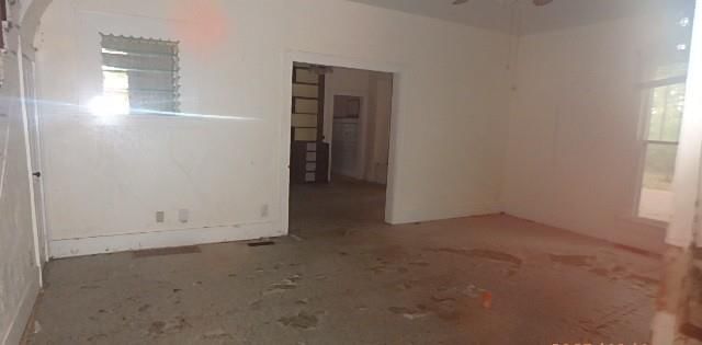 202 S Crawford Street — photo 4