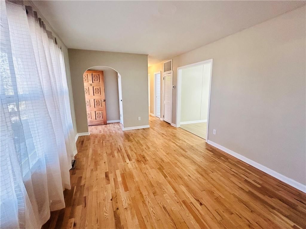 716 N college Street — photo 7