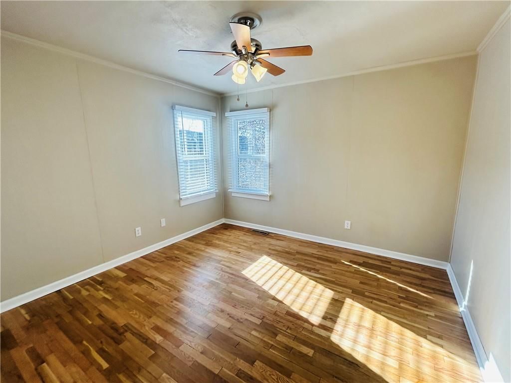 716 N college Street — photo 10