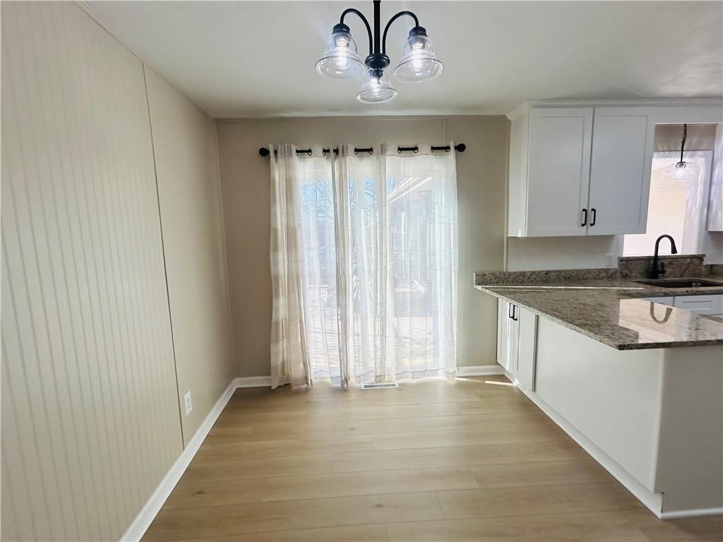 716 N college Street — photo 11