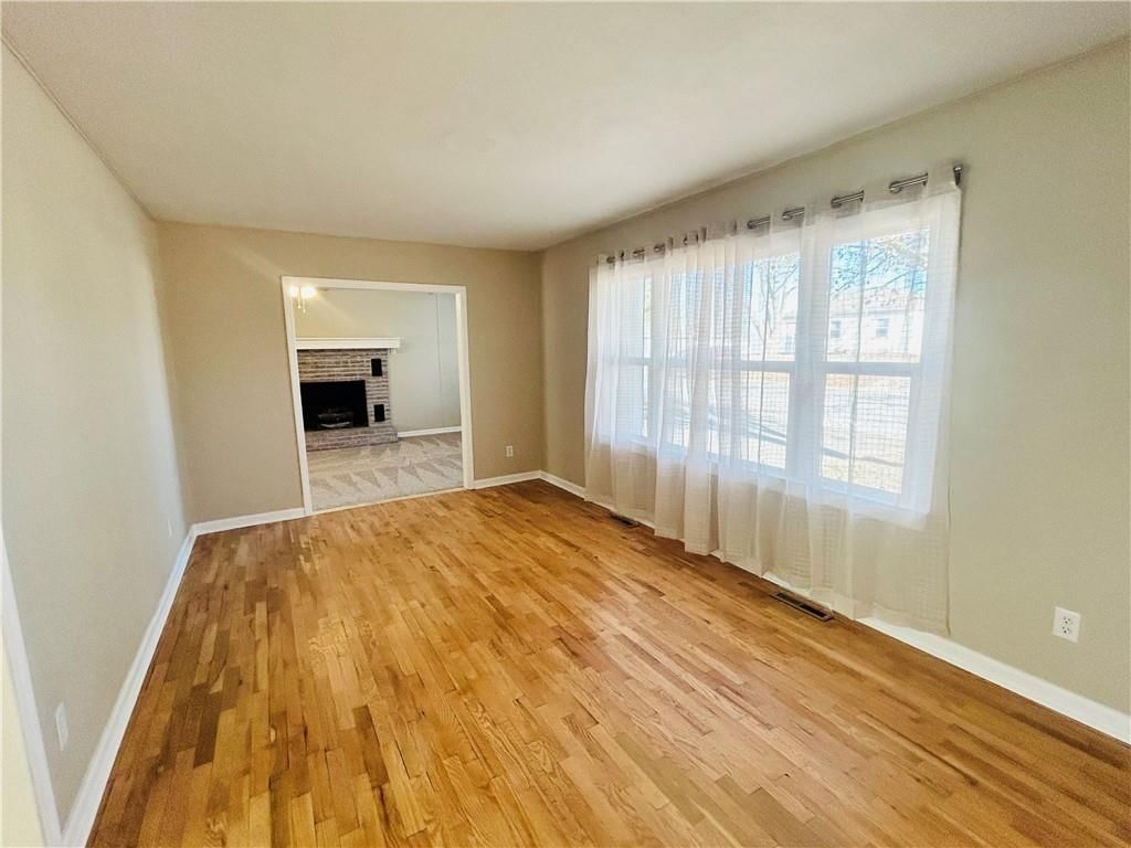 716 N college Street — photo 17
