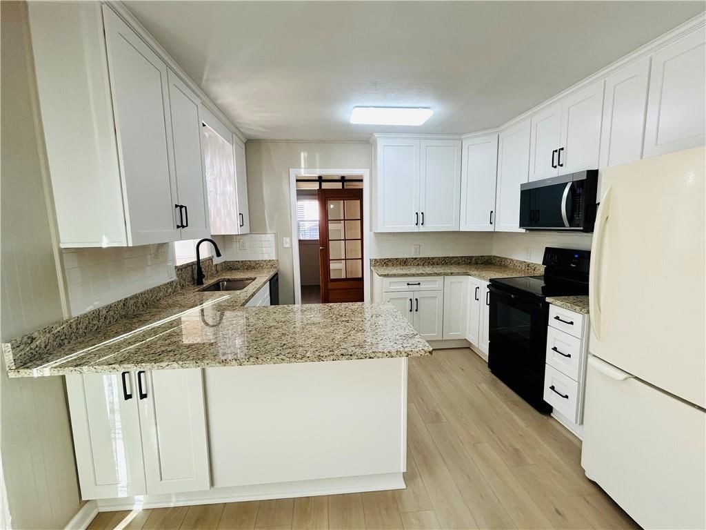 716 N college Street — photo 20