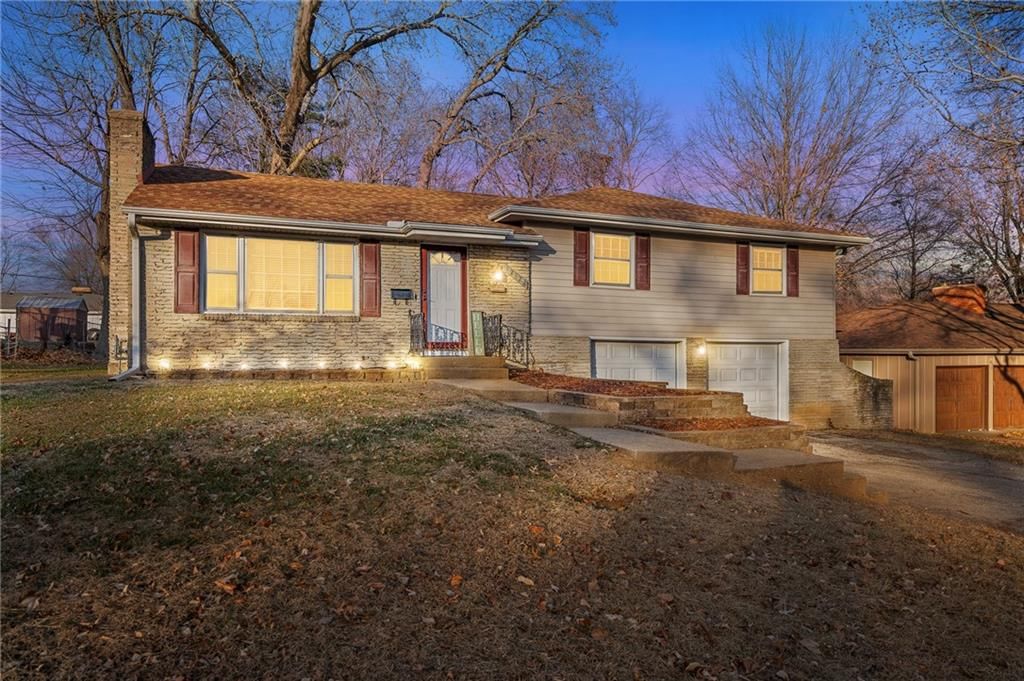 12128 E 49th Street, Independence, MO